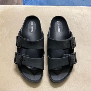 Size 6 Womens Steve Madden Slides in Black